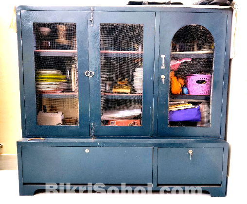 স্টিলের আলমারি